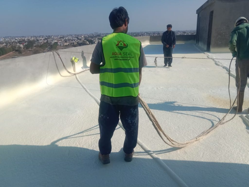 AQUA SEAL Polyurethane Spray Foam